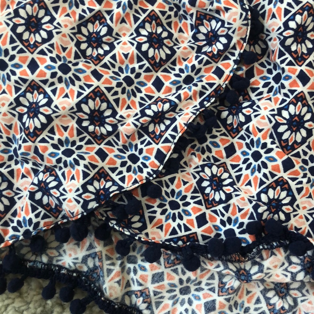 Flowy patterned shorts - Picture 2 of 2